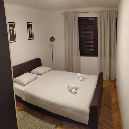 Apartman Matoni * ليفنو