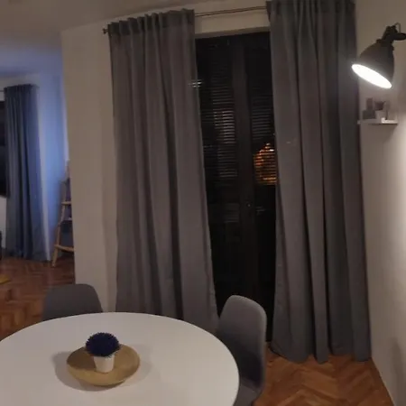 Apartman Matoni ليفنو